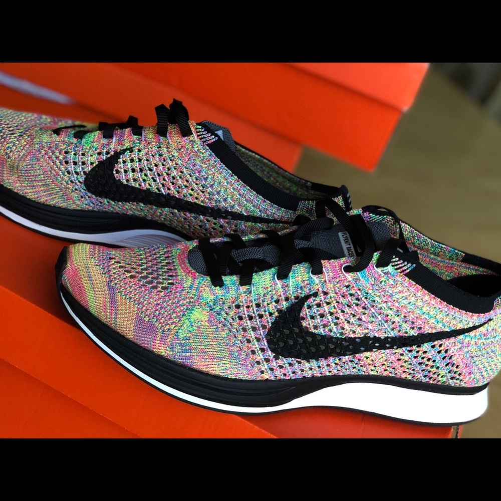 Nike Flyknit Racer - Picture 2 of 2
